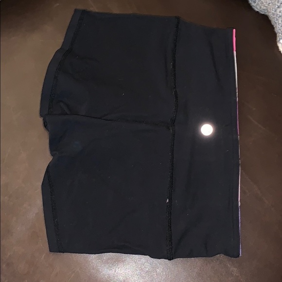 Lululemon shorts - Picture 4 of 4
